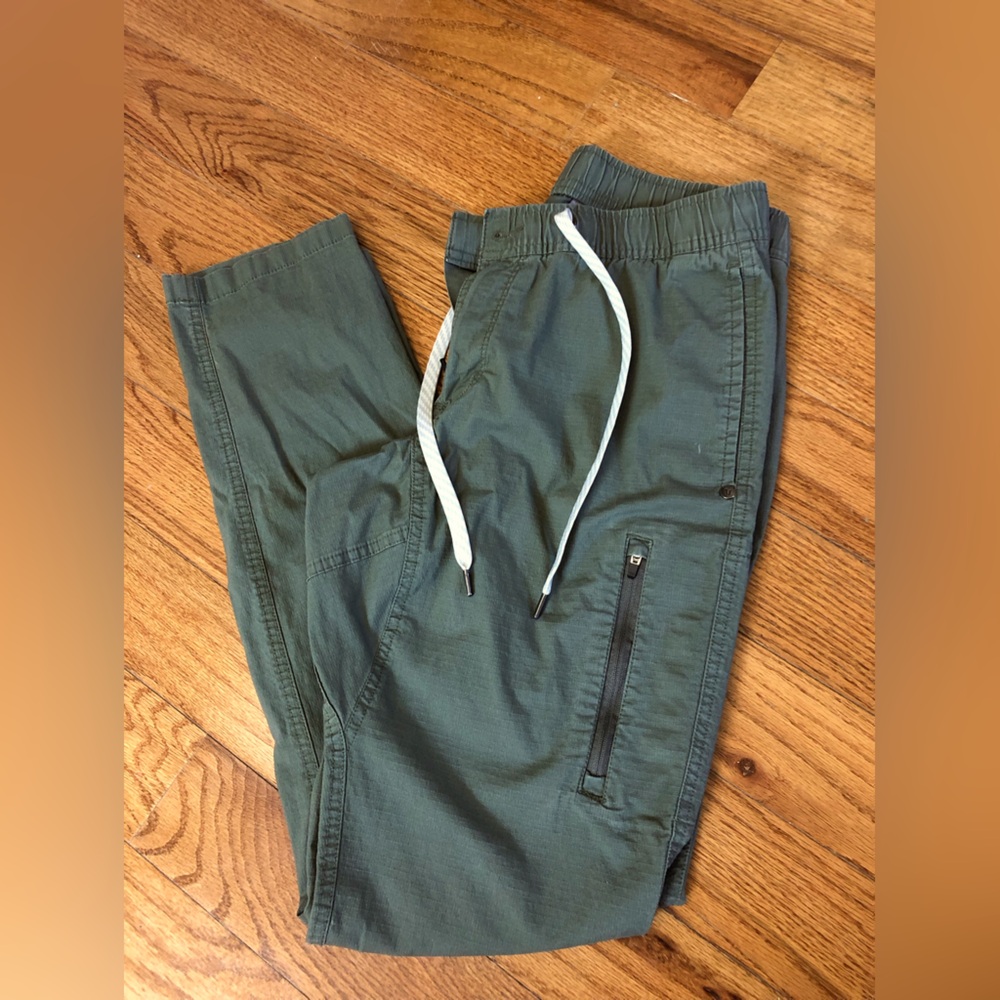 Men Vuori Ripstop pants olive green size medium